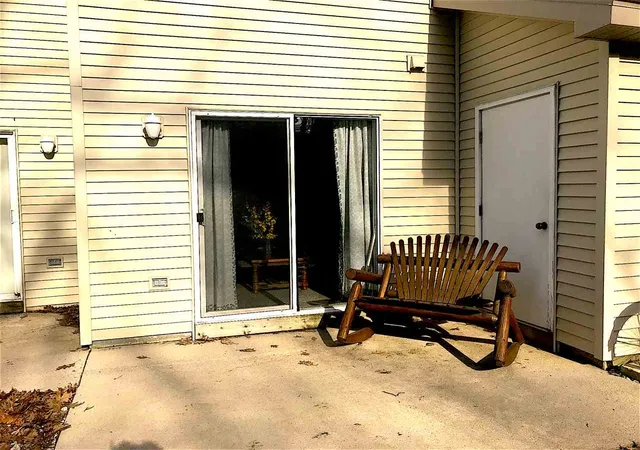 Photo 2 of Condo for sale at 3811 Vale Dr, Traverse City, MI 49686 | MLS# 78080072625 | Listing updated on 2026-09-17