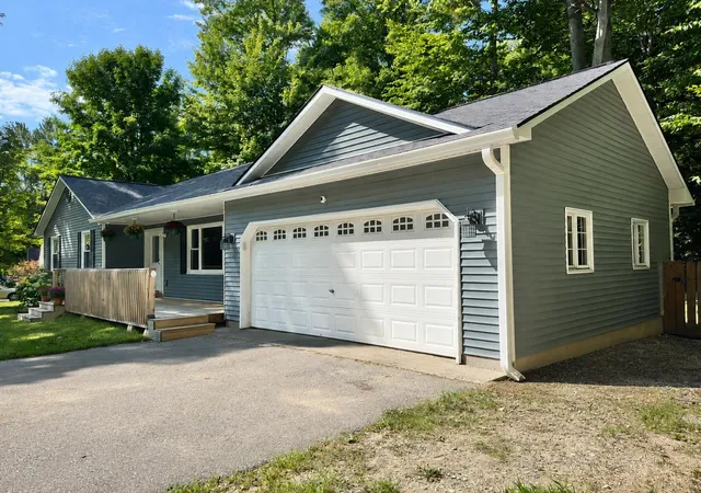 3rd image of 8570 Bent Pine Dr, Lake Ann, MI 49650 | MLS# 78080072626