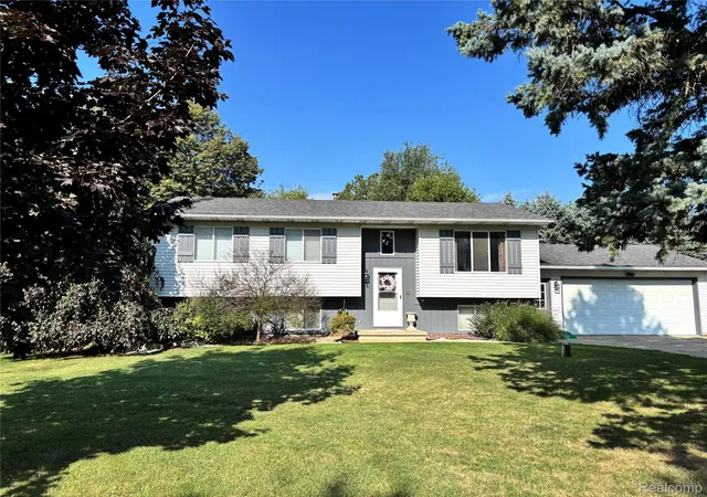 Photo 1 of Sale Pending at 15044 Cutler Dr, Linden, MI 48451 | MLS# 20261066848 | Listing updated on 2026-09-12