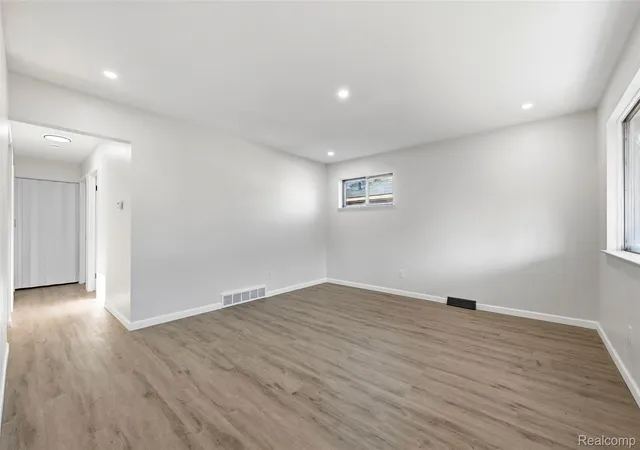 Photo 4 of Single family home for sale at 26703 Norfolk St, Inkster, MI 48141 | MLS# 20261066850 | Listing updated on 2026-09-11