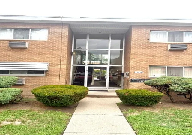 Photo 2 of Condo for sale at 17121 Redford St #212, Detroit City Wayne, MI 48219 | MLS# 20261066851 | Listing updated on 2026-09-09