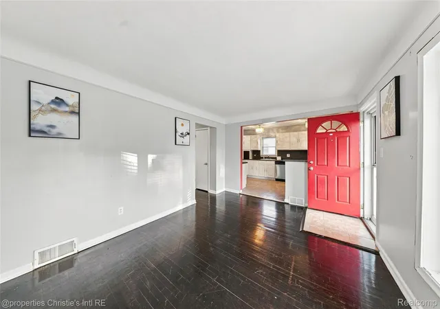 5th image of 24242 Lexington Ave, Eastpointe City Macomb, MI 48021 | MLS# 20261066858