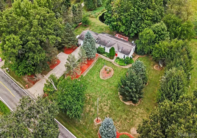 Photo 2 of Single family home for sale at 3115 Brogan Rd, Stockbridge Township Ingham, MI 49285 | MLS# 20261066863 | Listing updated on 2026-08-23