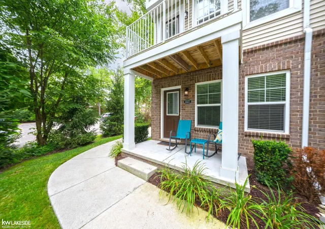 4th image of 3327 Parkways Blvd, Auburn Hills, MI 48326 | MLS# 58050219305