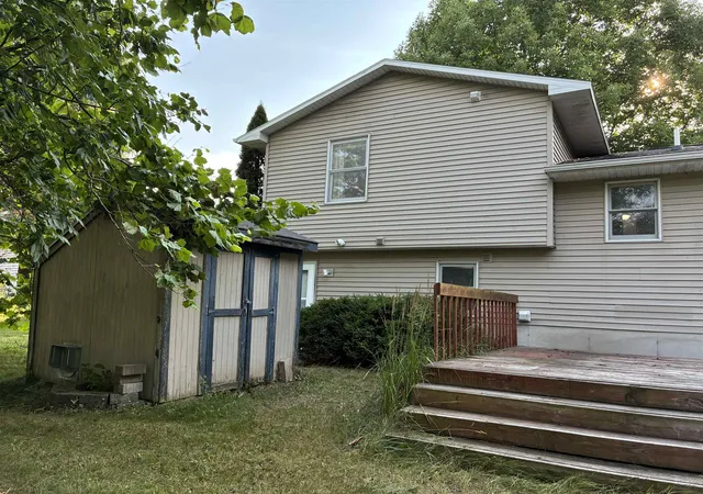 Photo 4 of Single family home for sale at 6228 Applewood Ln, Williamsburg, MI 49690 | MLS# 78080072629 | Listing updated on 2026-09-17