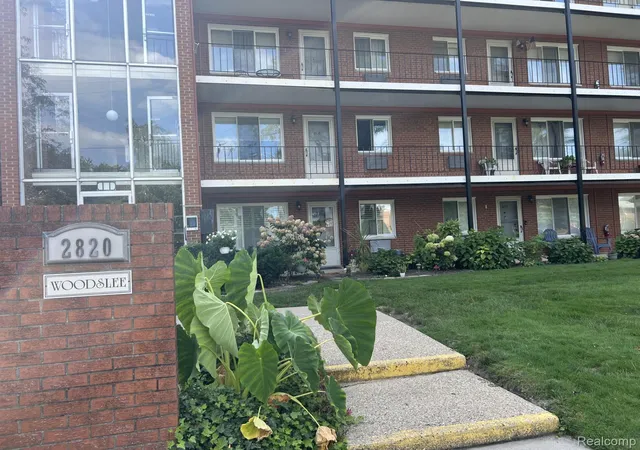 Photo 1 of Condo for sale at 2820 Woodslee Dr #107, Royal Oak City Oakland, MI 48073 | MLS# 20261066868 | Listing updated on 2026-08-27