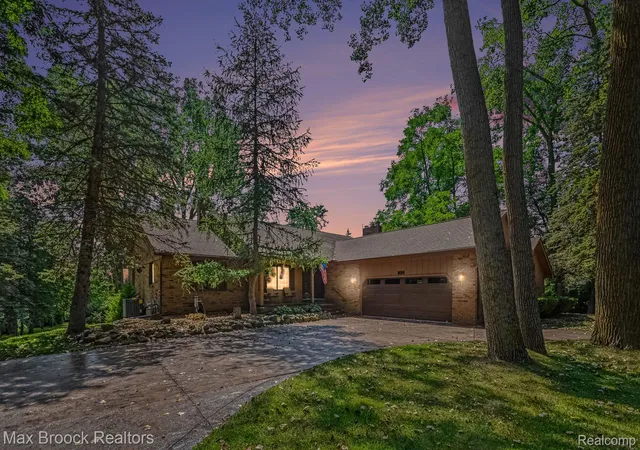 Photo 2 of Single family home for sale at 6925 W Church St, Independence Charter Township Oakland, MI 48346 | MLS# 20261066878 | Listing updated on 2026-09-06