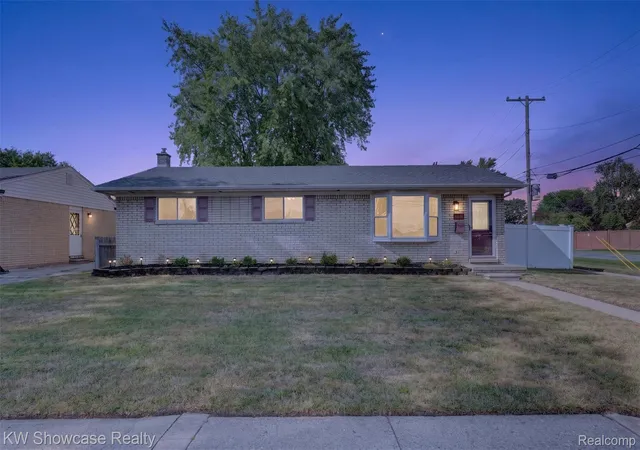 Photo 3 of Single family home for sale at 32118 Block St, Garden City City Wayne, MI 48135 | MLS# 20261066879 | Listing updated on 2026-09-12