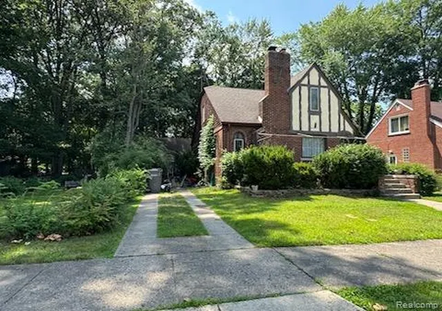 Photo 1 of Single family home for sale at 426 S Waverly St S, Dearborn City Wayne, MI 48124 | MLS# 20261066882 | Listing updated on 2026-08-24