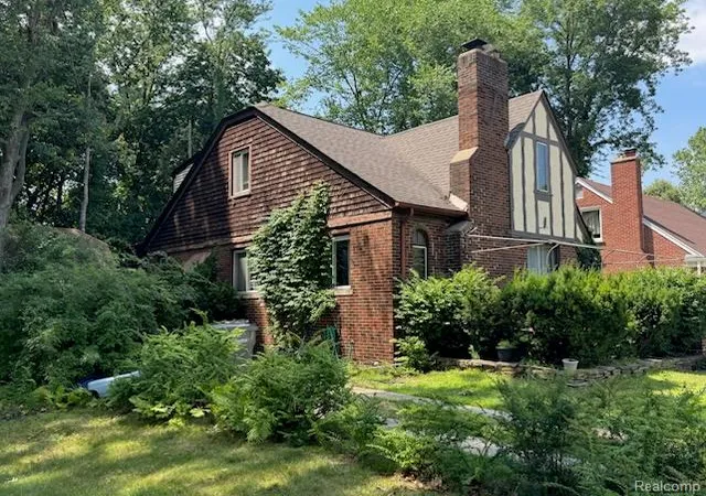Photo 2 of Single family home for sale at 426 S Waverly St S, Dearborn City Wayne, MI 48124 | MLS# 20261066882 | Listing updated on 2026-08-24