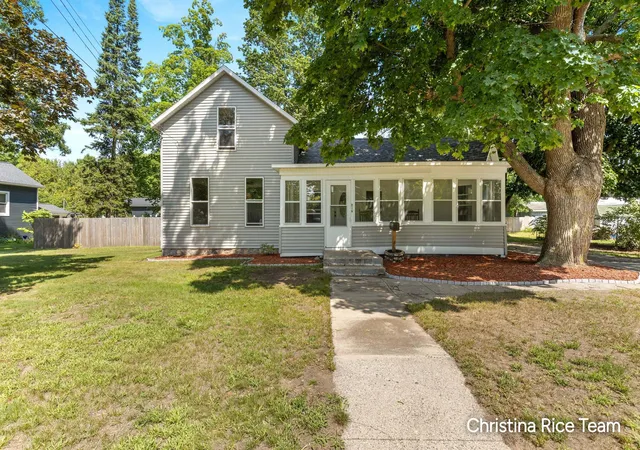 1st image of 412 W Montcalm St, Greenville City Montcalm, MI 48838 | MLS# 65026044204