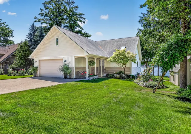 1st image of 817 E Lake Rd, Pentwater Village Oceana, MI 49449 | MLS# 67026044205