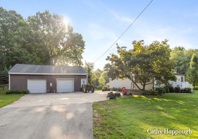 2nd image of 858 Kellogg Rd, Ionia Township Ionia, MI 48846 | MLS# 65026044198
