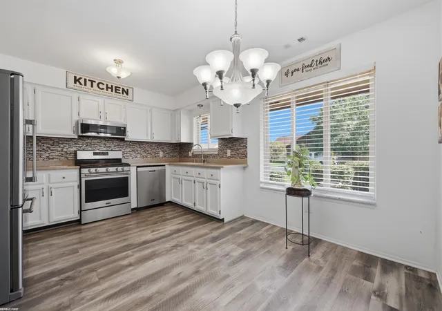Photo 4 of Condo for sale at 38551 Palm Meadow Dr, Clinton Charter Township Macomb, MI 48036 | MLS# 58050219317 | Listing updated on 2026-09-18