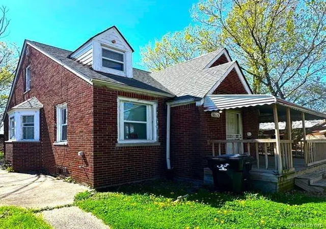 Photo 1 of Single family home for sale at 5579 Lenox St, Detroit City Wayne, MI 48213 | MLS# 20261066891 | Listing updated on 2026-09-09
