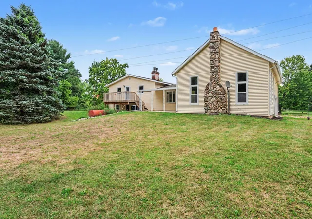 Photo 4 of Single family home for sale at 11867 4 Mile Rd, Leroy Township Calhoun, MI 49015 | MLS# 65026044224 | Listing updated on 2026-10-02