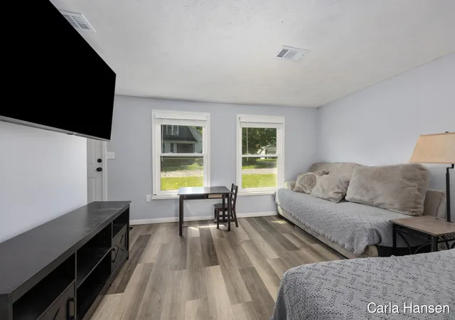 Photo 3 of Single family home for sale at 305 Crescent St, Watervliet City Berrien, MI 49098 | MLS# 65026044239 | Listing updated on 2026-09-24