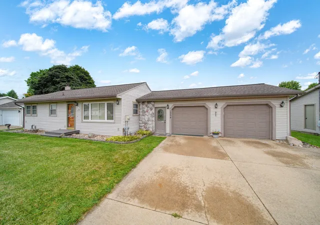 Photo 3 of Single family home for sale at 1304 Joseph St, Blackman Charter Township Jackson, MI 49202 | MLS# 55026044255 | Listing updated on 2026-08-31