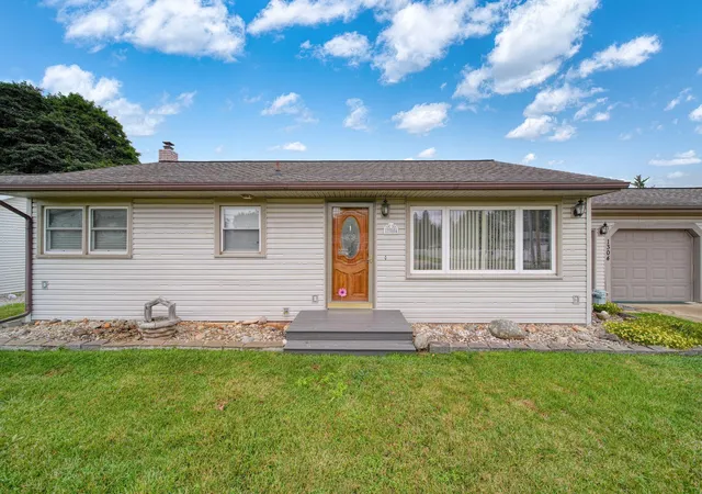 Photo 4 of Single family home for sale at 1304 Joseph St, Blackman Charter Township Jackson, MI 49202 | MLS# 55026044255 | Listing updated on 2026-08-31