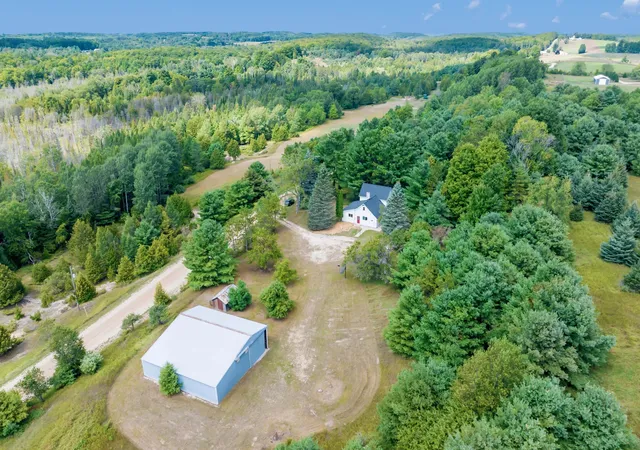 2nd image of 7726 Peebles Rd, Banks Township Antrim, MI 49622 | MLS# 78080072637