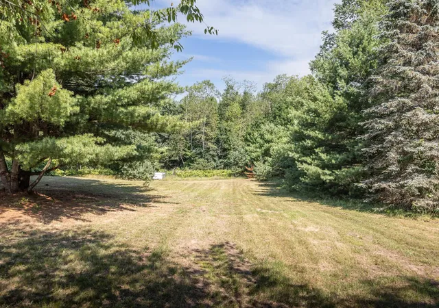 Photo 3 of Single family home for sale at 3880 Whispering Oaks Dr, East Bay Township Grand Traverse, MI 49696 | MLS# 78080072641 | Listing updated on 2026-08-28