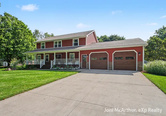 3rd image of 1562 W Ellis Ave, Belding City Ionia, MI 48809 | MLS# 65026044265