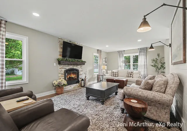 5th image of 1562 W Ellis Ave, Belding City Ionia, MI 48809 | MLS# 65026044265