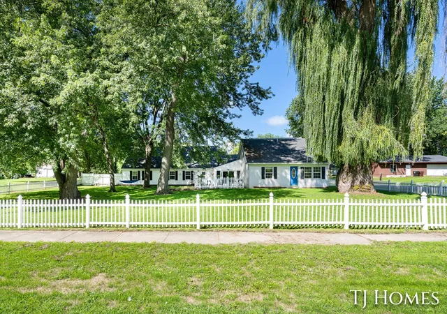 Photo 1 of Sale Pending at 281 N Main St, Casnovia Village Muskegon, MI 49318 | MLS# 65026044259 | Listing updated on 2026-09-11