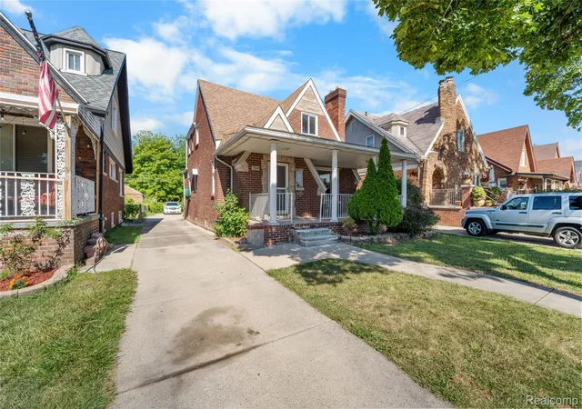 Photo 2 of Single family home for sale at 7841 E Morrow Cir, Dearborn City Wayne, MI 48126 | MLS# 20261066960 | Listing updated on 2026-08-22