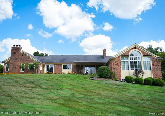 Photo 3 of Single family home for sale at 9598 Burning Tree Dr, Grand Blanc Charter Township Genesee, MI 48439 | MLS# 20261066965 | Listing updated on 2026-09-23