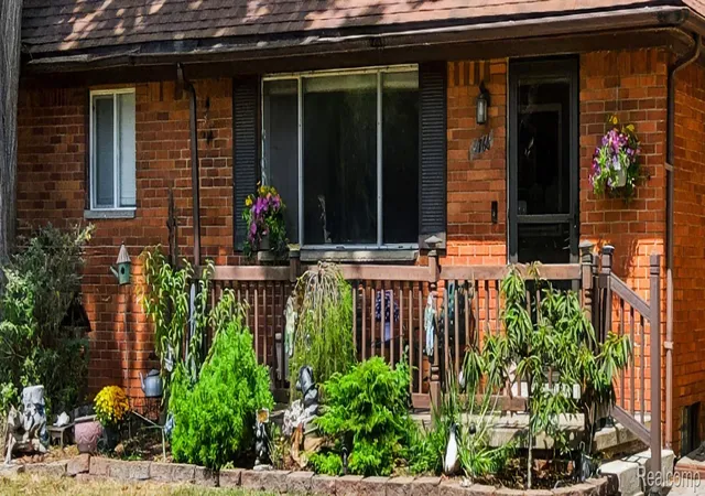 Photo 3 of Single family home for sale at 2766 W Huron St, Waterford Charter Township Oakland, MI 48328 | MLS# 20261066968 | Listing updated on 2026-09-14