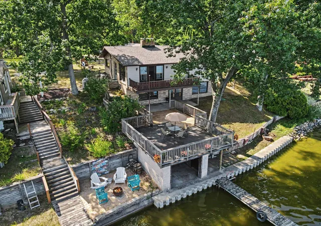 2nd image of 8540 S Vista Dr, Brooks Township Newaygo, MI 49337 | MLS# 65026044275