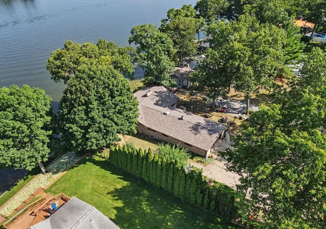3rd image of 8540 S Vista Dr, Brooks Township Newaygo, MI 49337 | MLS# 65026044275