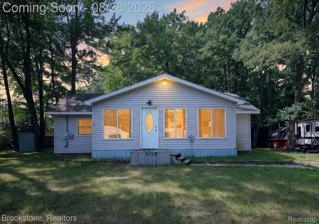 Photo 1 of Single family home for sale at 228 Oakdale Dr, Denton Township Roscommon, MI 48651 | MLS# 20261066980 | Listing updated on 2026-09-30