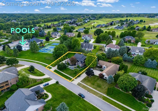 Photo 3 of Single family home for sale at 624 Nairn Cir, Highland, MI 48357 | MLS# 20261066986 | Listing updated on 2026-09-12