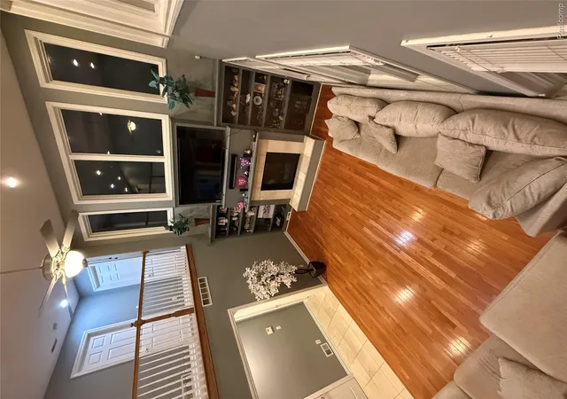 5th image of 35 Sand Bar Ln, Detroit City Wayne, MI 48214 | MLS# 20261066984