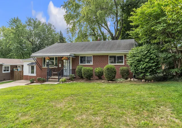 Photo 3 of Single family home for sale at 217 W Mckay St, Saline City Washtenaw, MI 48176 | MLS# 81026044286 | Listing updated on 2026-09-09