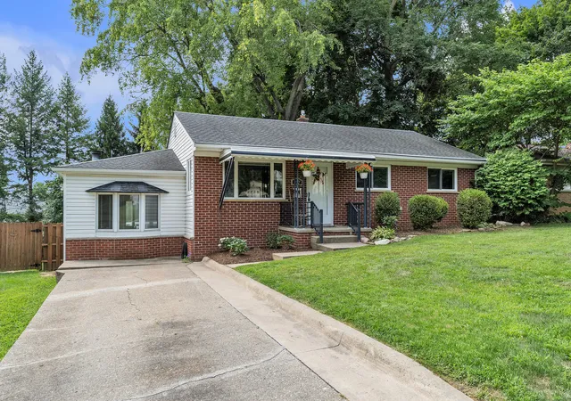 Photo 3 of Single family home for sale at 217 W Mckay St, Saline City Washtenaw, MI 48176 | MLS# 81026044286 | Listing updated on 2026-09-09