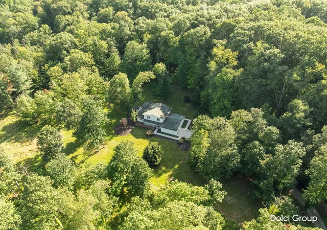 Photo 2 of Single family home for sale at 2198 Trillium Ln Nw, Tallmadge Charter Township Ottawa, MI 49534 | MLS# 65026044293 | Listing updated on 2026-09-15