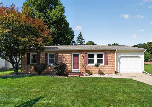 Photo 1 of Sale Pending at 565 N Madison St, Marshall City Calhoun, MI 49068 | MLS# 64026044291 | Listing updated on 2026-08-23