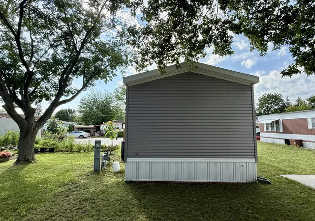 Photo 3 of Single family home for sale at 333 E Lakewood Blvd #276, Holland Charter Township Ottawa, MI 49424 | MLS# 71026044302 | Listing updated on 2026-09-12