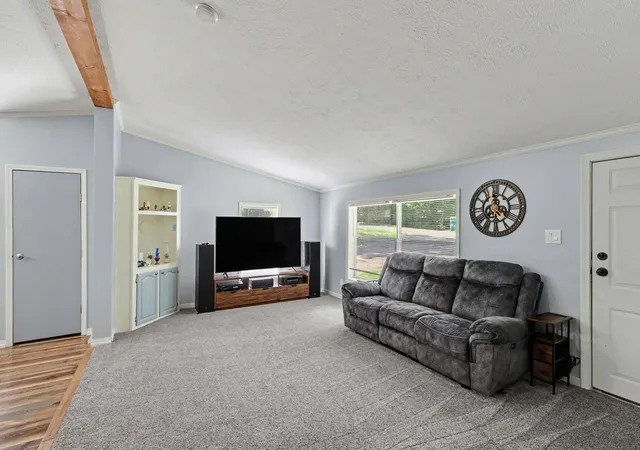 Photo 2 of Single family home for sale at 1695 Quaker Ave, Portage City Kalamazoo, MI 49024 | MLS# 65026044311 | Listing updated on 2026-09-02