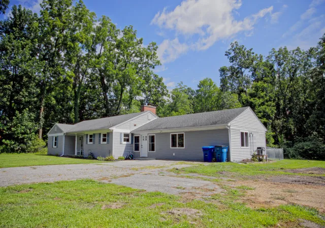 5th image of 15783 Portage Rd, Schoolcraft Township Kalamazoo, MI 49097 | MLS# 69026044310