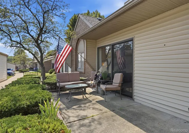 3rd image of 316 Spring Brooke Dr, Brighton City Livingston, MI 48116 | MLS# 20261067029