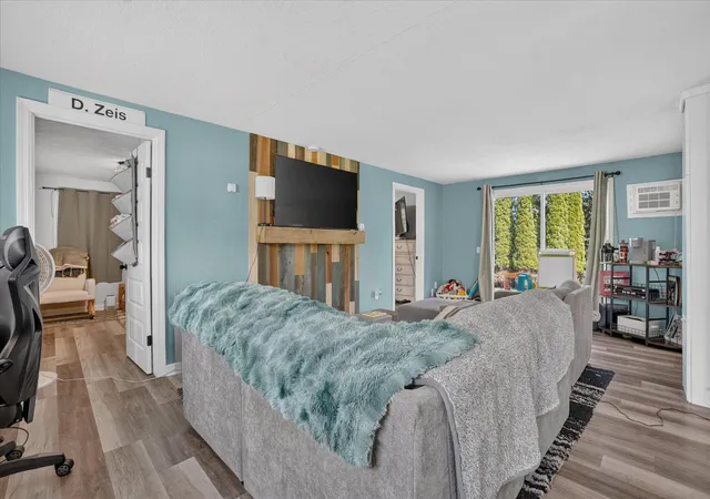 3rd image of 1790 Lakewood Dr, Crystal Township Montcalm, MI 48818 | MLS# 72026044337