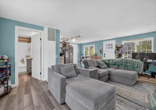 5th image of 1790 Lakewood Dr, Crystal Township Montcalm, MI 48818 | MLS# 72026044337