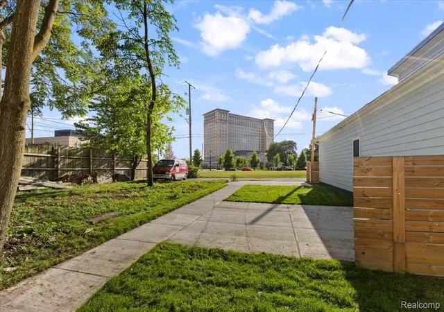4th image of 2215 Wabash St, Detroit City Wayne, MI 48216 | MLS# 20261067039