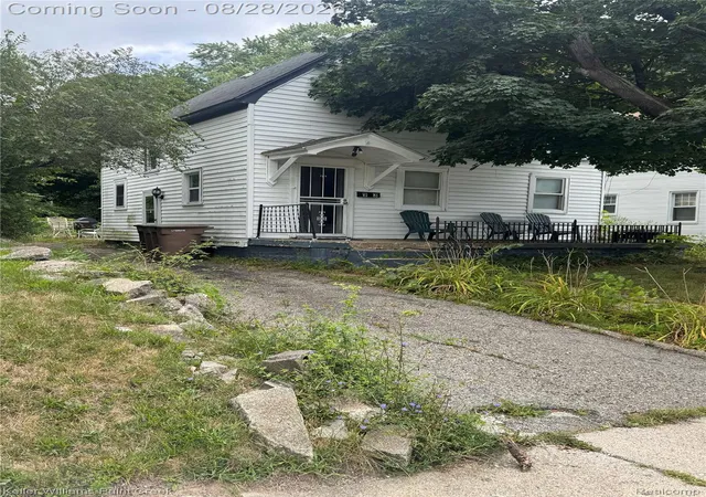 Photo 1 of Sale Pending at 93 S Anderson Ave, Pontiac City Oakland, MI 48342 | MLS# 20261067040 | Listing updated on 2026-09-15