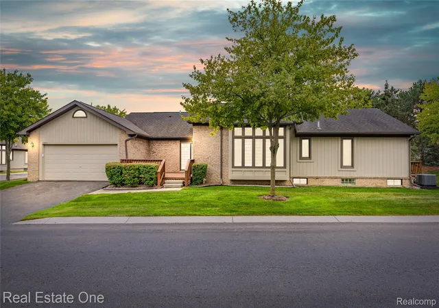 Photo 1 of Condo for sale at 33925 Oakwood Dr, Sterling Heights City Macomb, MI 48312 | MLS# 20261067048 | Listing updated on 2026-08-31