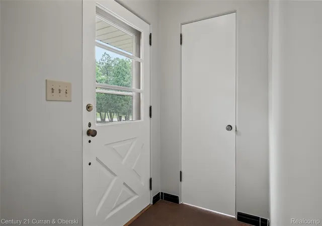 Photo 3 of Single family home for sale at 901 City Rd, Manchester Township Washtenaw, MI 48158 | MLS# 20261067049 | Listing updated on 2026-09-06
